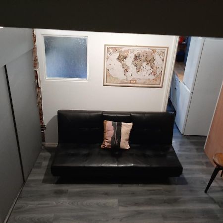 Single Bedrooms With Wifi And Underbed 10 Лондон Екстериор снимка